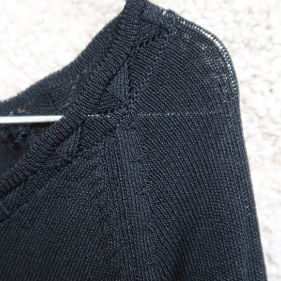 Agust Silk‎ Knits Long Sleeve top Embrodeiry Flower Pattern Size Large Stretch - Picture 4 of 13